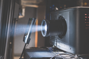 adv-projection 1